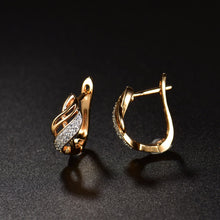 Load image into Gallery viewer, Copper Earrings with Flame-style Pearls