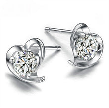 Load image into Gallery viewer, Heart Earrings with Beautiful Pearl