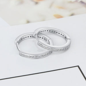 Classic style hoop earrings