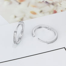 Load image into Gallery viewer, Classic style hoop earrings