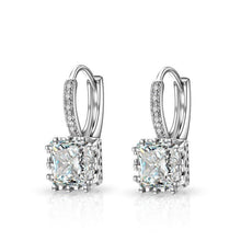 Load image into Gallery viewer, Classic Earrings with Bright Square Pearl