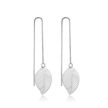 Load image into Gallery viewer, Earrings with tree leaf shape